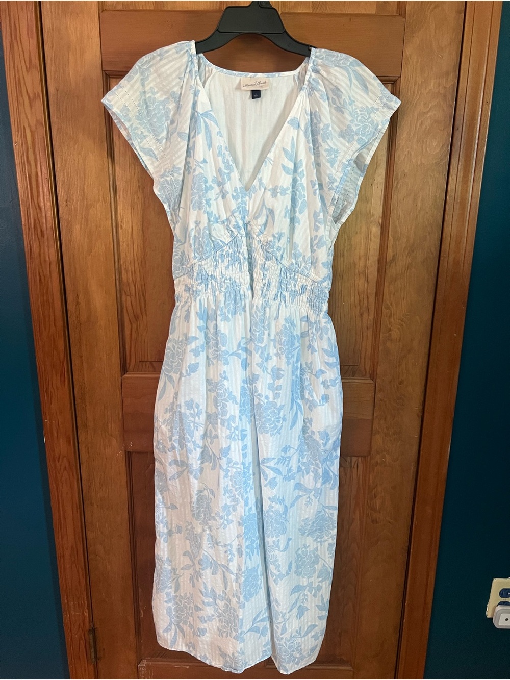 Universal Thread, Smocked Midi A-Line Dress Blue and White Floral - Picture 2 of 9
